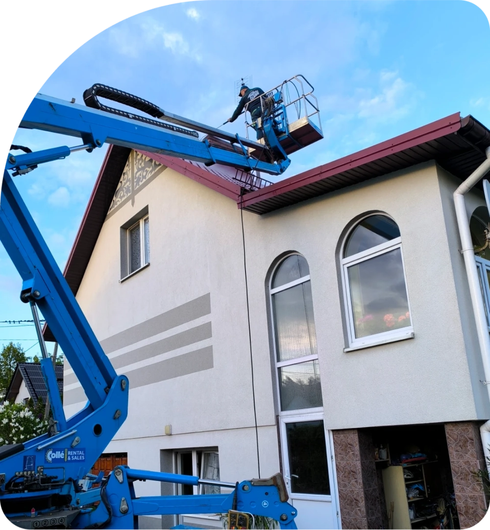 czyszczenie elewacji z glonów